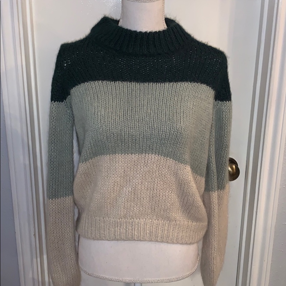 Color block‎ green and beige fuzzy sweater